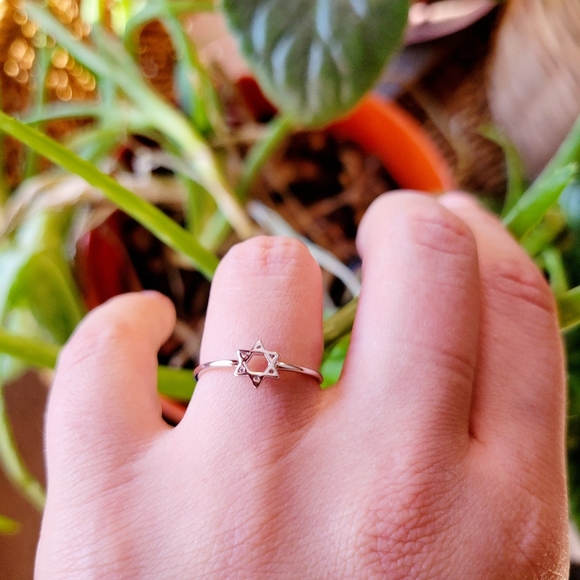 New Dainty Solid 925 Sterling Silver Star of David Ring - Picture 12 of 13